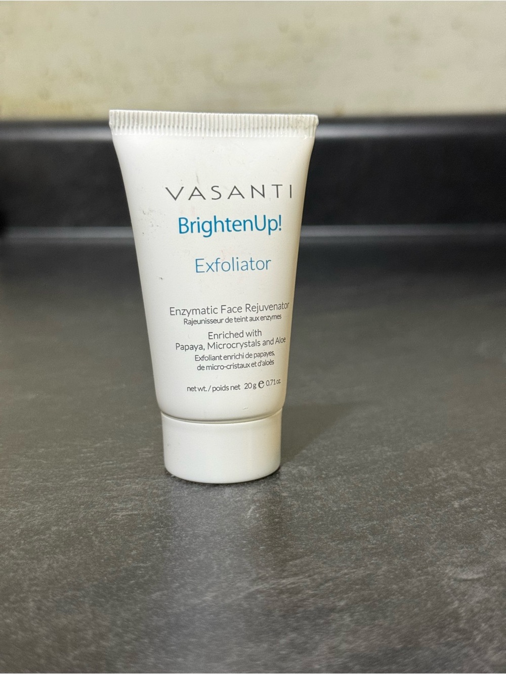 Vasanti Brighten Up! Enzymatic Facial Exfoliator Mini size, 20 g Travel Size